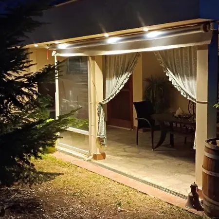 شقة Elaiones House