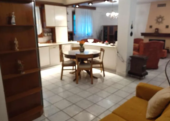 Elaiones House Apartament *