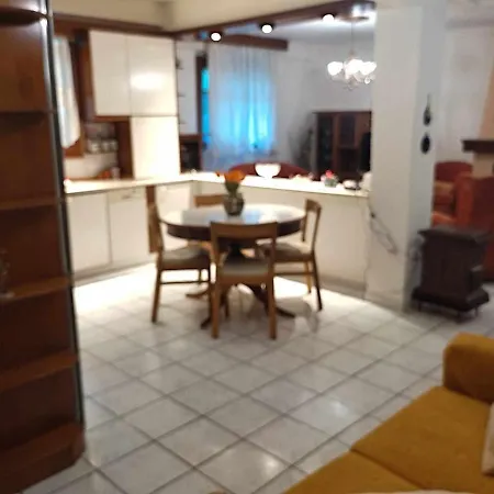Elaiones House Apartmán *